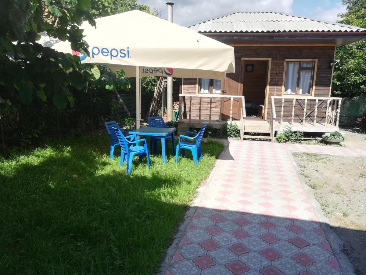 Домик Для Семьи Alakhadze Bagian luar foto