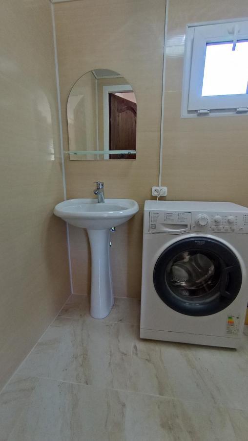 Домик Для Семьи Alakhadze Bagian luar foto