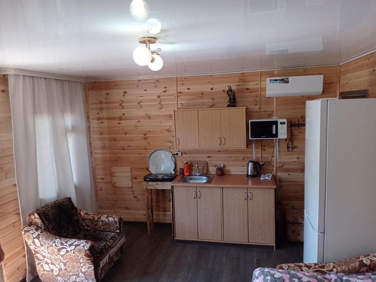 Домик Для Семьи Alakhadze Bagian luar foto